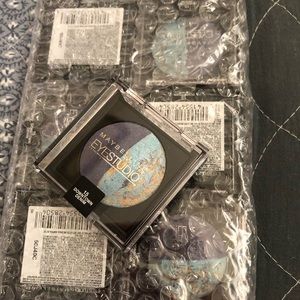 Baked blue tones Eyeshadow w a touch of Gold